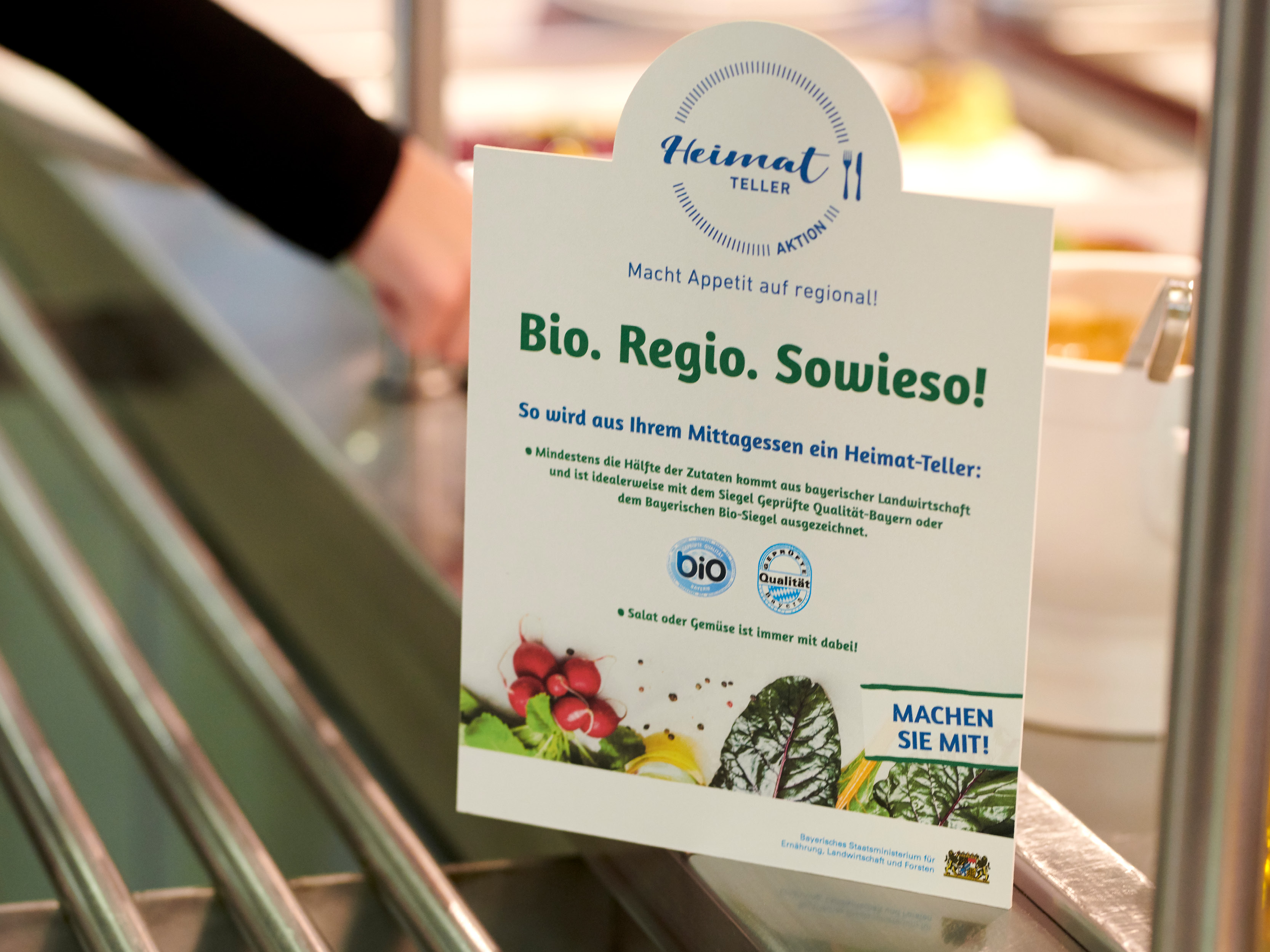 Pappaufsteller zum Heimatteller "Bio. Regio. Sowieso!"