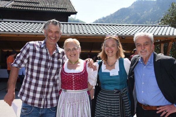 v.l. Bernhard Fleischmann (Moderator), Annemarie Biechl (ehemalige Landesbäuerin), Gwendolin Dettweiler (Ressortleiterin Raum- & Umweltplanung SWECO GmbH), Johann Weiß (Verwaltungsrat Christliches Sozialwerk Degerndorf-Brannenburg-Flintsbach e.V.)