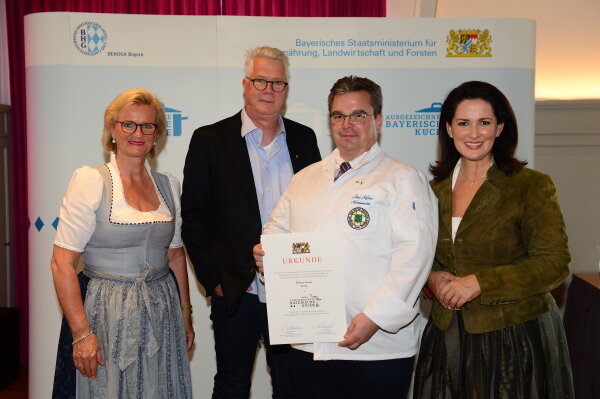 v.l.: Angela Inselkammer, Dieter Fembacher, Jens Keller, Staatsministerin Michaela Kaniber