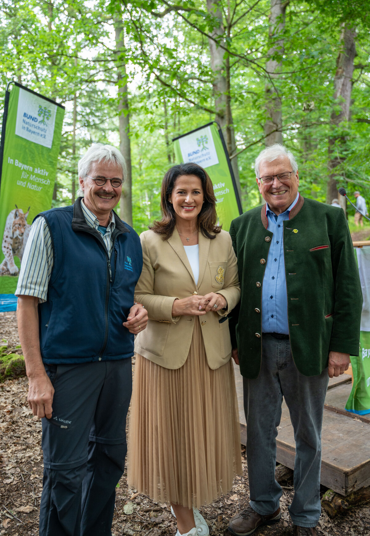 (v. l.) Staatsministerin Michaela Kaniber mit Richard Mergner und Prof. Dr. Hubert Weiger.