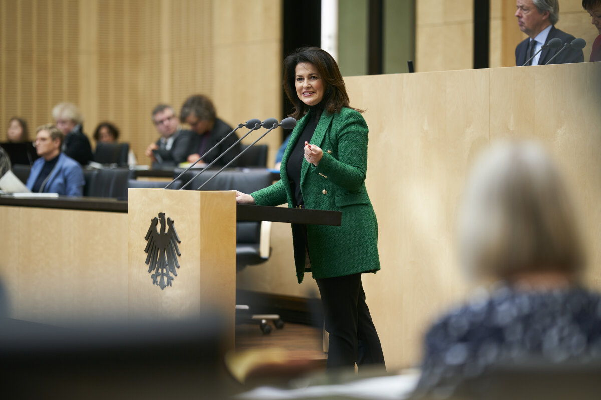 Staatsministerin Michaela Kaniber bei Ihrer Rede im Bundesrat.