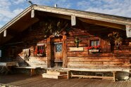 Almhütte aus Holz